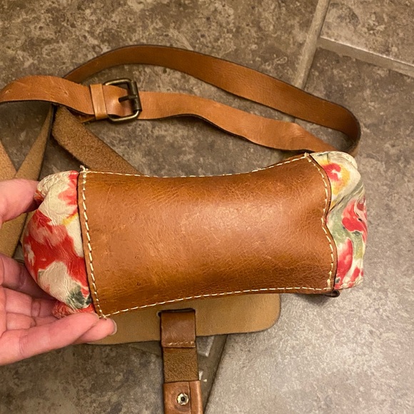 Patricia Nash Genuine Leather Floral Crossbody Bag with Tan Accents - Picture 5 of 14